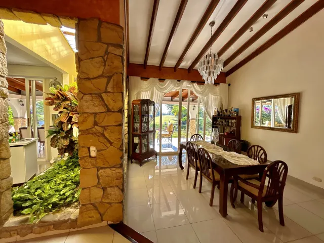 Casa en venta en Hacienda Los Reyes