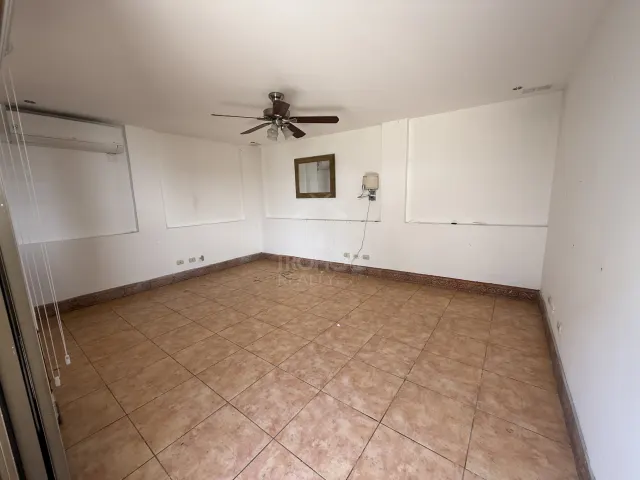 Casa Independiente en Venta en Rohrmoser con 4 Habitaciones