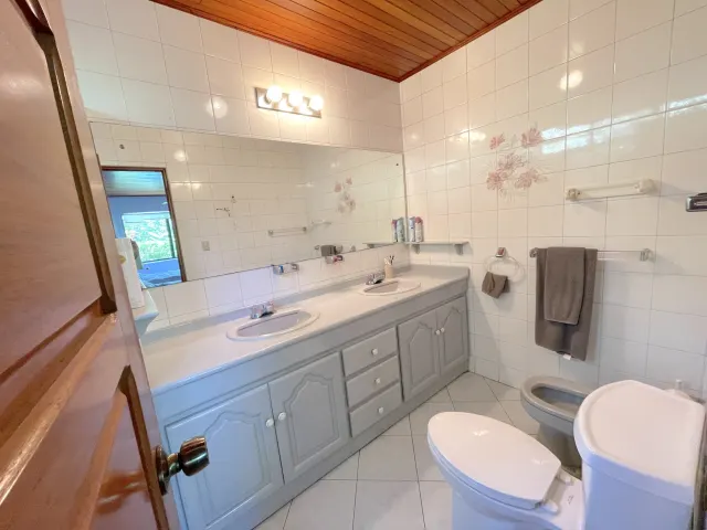 Para Venta Casa de una planta, con piscina