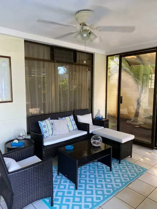 Casa frente a playa con piscina propia Tivives