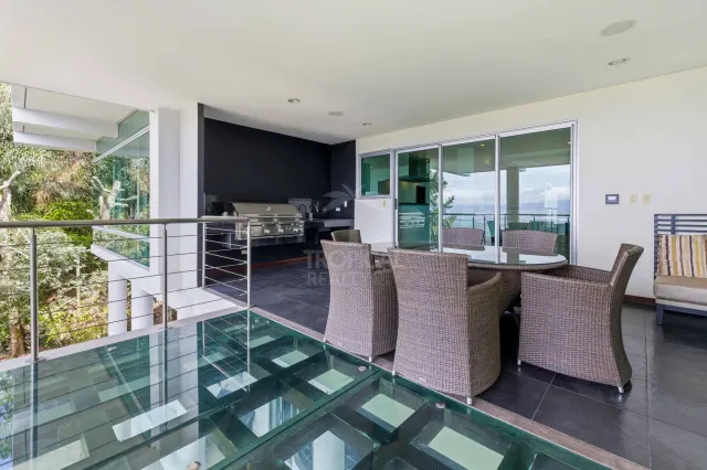 Residencia Contemporánea de Lujo en Venta en Piedades de Santa Ana con Vistas Espectaculares al Valle