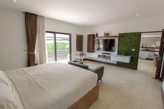 Casa en Venta en Lomas del Valle, Alto de Las Palomas – 3 Habitaciones con Amenidades de Lujo