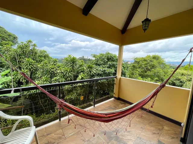 Preciosa casa en condominio Santo Domingo.