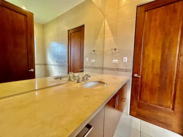 Encantadora Casa en Condominio en Lindora, Santa Ana