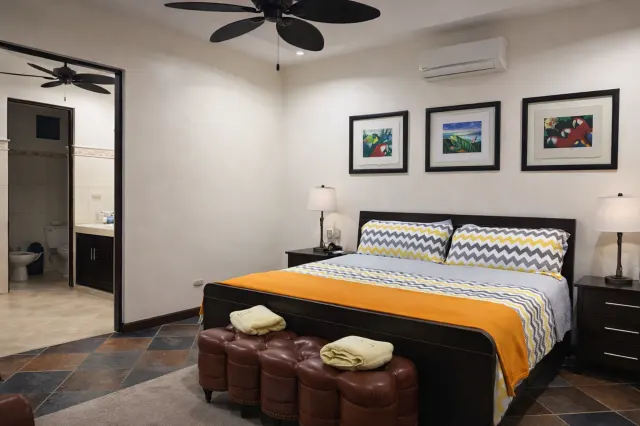 Villa de Lujo Frente al Mar en Playa Hermosa – Puntarenas