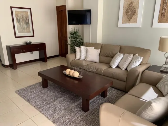Apartamento Amueblado en Alquiler en San Rafael de Escazú – 2 Habitaciones