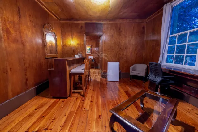 Hotel Boutique en Venta en Barrio Amón – Propiedad Histórica con Alto Potencial de Desarrollo