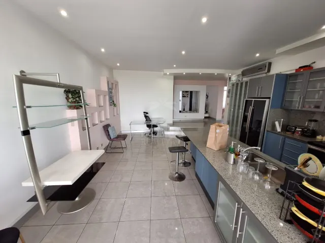 Apartamento amueblado en alquiler Escazú