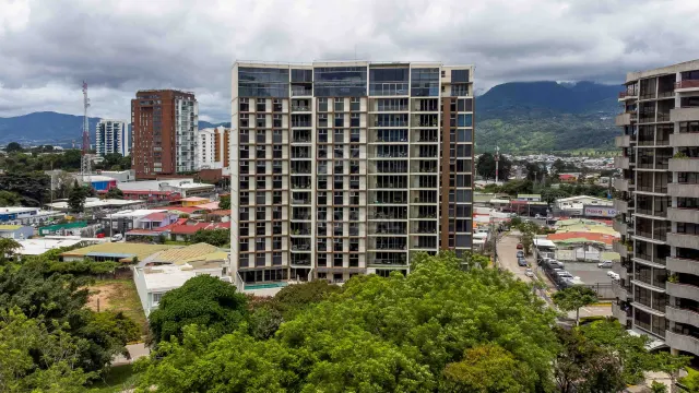 Penthouse de Lujo con Vista Panorámica en Nunciatura – Elegancia, Ubicación y Confort