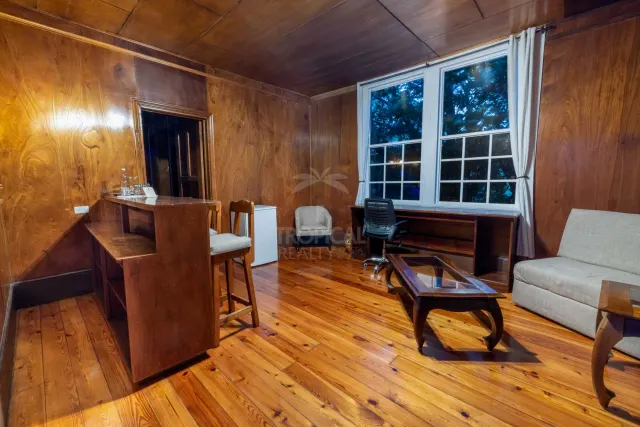 Hotel Boutique en Venta en Barrio Amón – Propiedad Histórica con Alto Potencial de Desarrollo