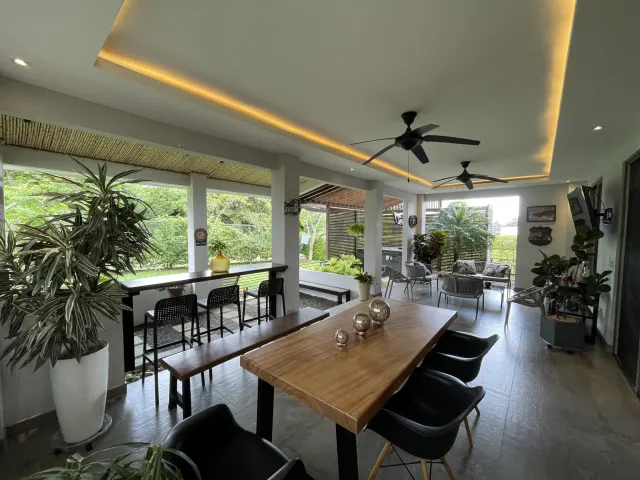 Hermosa Casa en Venta en Condominio - Hacienda Los Reyes