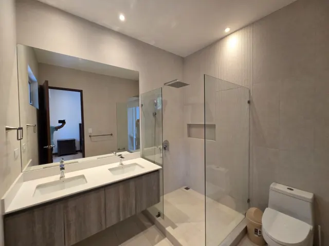 Casa en Alquiler en Elements Lindora – Moderna, Amueblada y Espaciosa