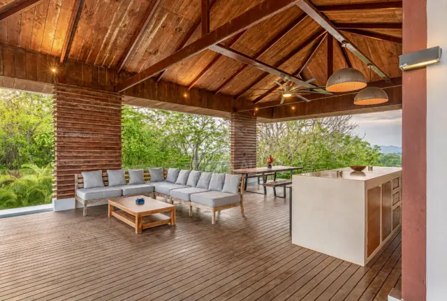 Casa de Lujo con Vista al Mar en Venta en Hacienda Okhra, Santa Teresa