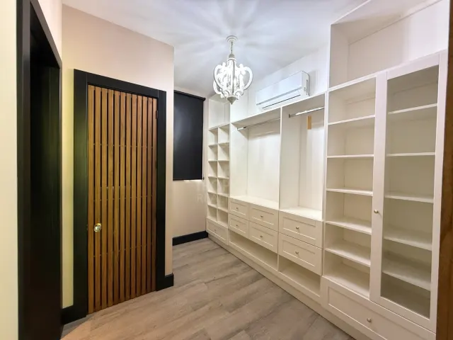 Casa Moderna de Lujo en Venta Cerca de la Playa Vendida