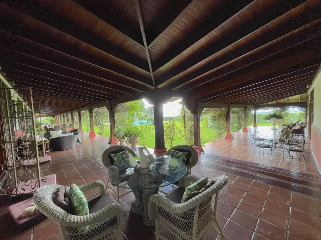 Santa Ana Piedades casa de una planta con 10.763m2