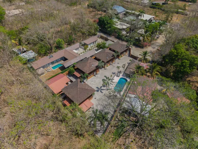 Exclusiva Propiedad de Inversión en Playa Avellanas con 4 Villas Independientes y Alto Potencial Vacacional