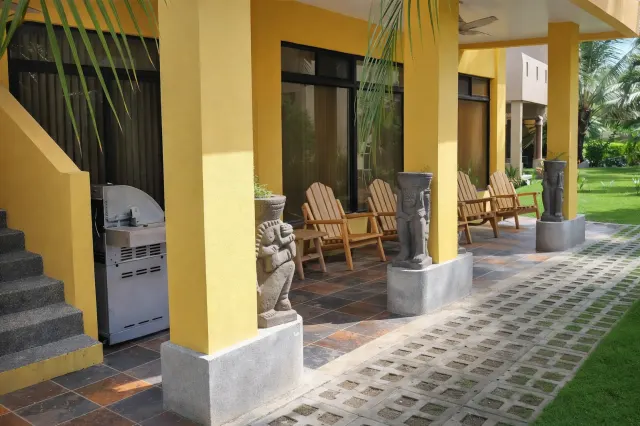 Villa de Lujo Frente al Mar en Playa Hermosa – Puntarenas