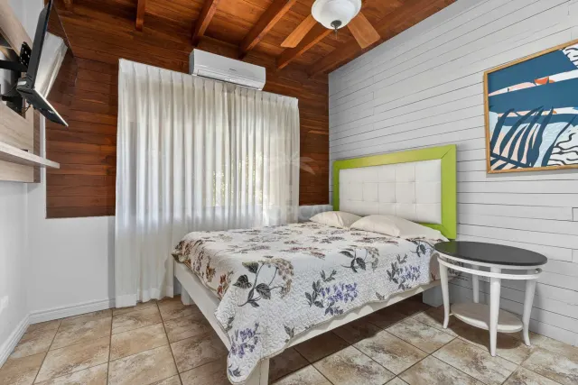 Exclusiva Propiedad de Inversión en Playa Avellanas con 4 Villas Independientes y Alto Potencial Vacacional