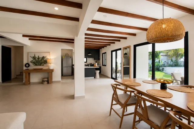 Una Villa Frente al Mar Donde el Lujo se Vive con Naturalidad