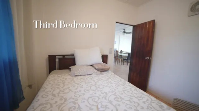Casa frente a playa en venta con cabaña