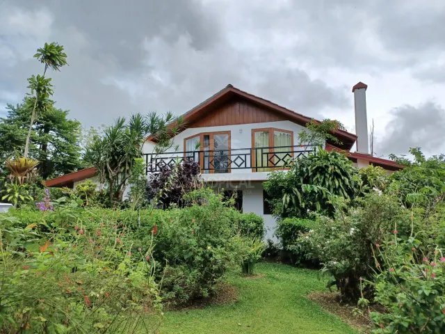 Terreno de 26 hectareas con Vistas al Lago en Nuevo Arenal, Ideal para Desarrollo Residencial Familiar