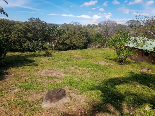 Terreno en Venta en La Garita – 37,000 m² con Uso Comercial y Turístico