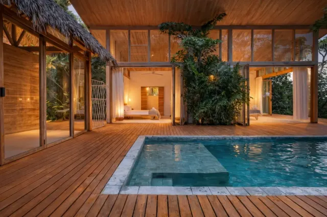Villa de Lujo con Vista al Océano en Santa Teresa – Privacidad, Naturaleza y Potencial de Inversión