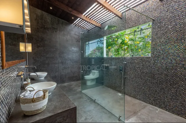 Casa de Lujo con Vista al Mar en Venta en Hacienda Okhra, Santa Teresa