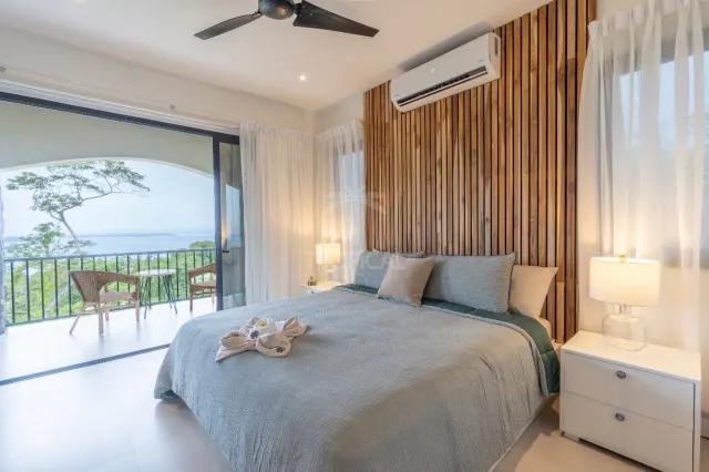 Casa de Lujo con Piscina Infinita y Vistas 360° en la