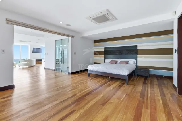 Residencia Contemporánea de Lujo en Venta en Piedades de Santa Ana con Vistas Espectaculares al Valle