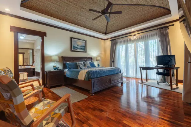 Residencia de Lujo en Hacienda Pinilla con Arquitectura Colonial Española y Estilo de Vida Resort