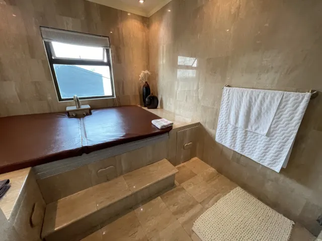 Elegante apartamento en venta Escazu Trejos Montealegre