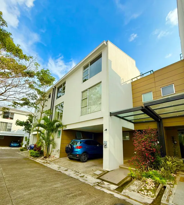 Moderna Casa en Condominio con Amenidades Completas – Pozos de Santa Ana | $395,000