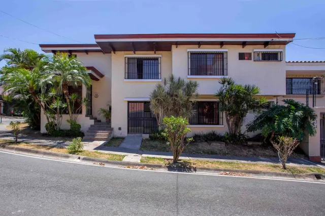 Contemporary Home with Apartment for sale in Trejos Montealegre, Escazu
