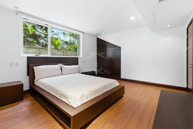 Residencia Contemporánea de Lujo en Venta en Piedades de Santa Ana con Vistas Espectaculares al Valle