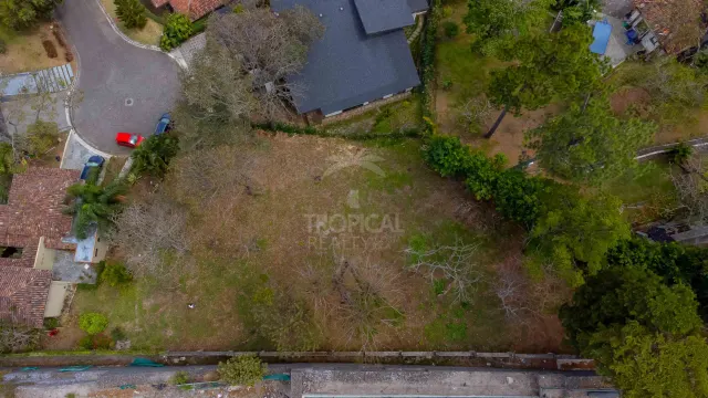 Lote Exclusivo con Vistas Panorámicas en Hacienda El Cocoy, Guachipelín – Privacidad, Lujo y Ubicación Estratégica