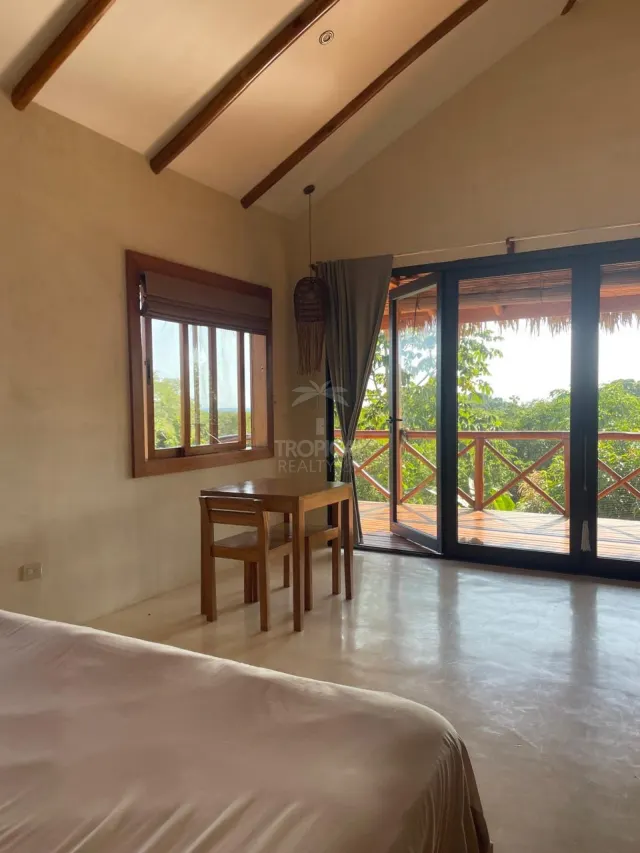 Terreno de uso mixto con vista al mar en Mal País, Costa Rica, con 75% de construcción permitida, $629,000