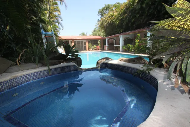Casa en venta la Garita Alajuela tipo quinta