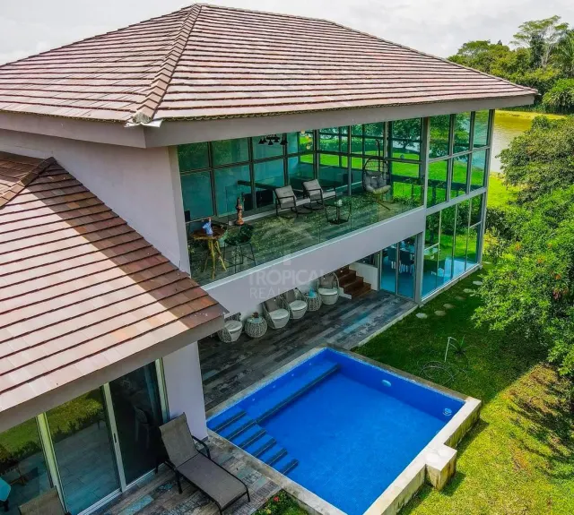 Casa de Lujo de Una Planta en Venta Playa Hermosa, Mistico