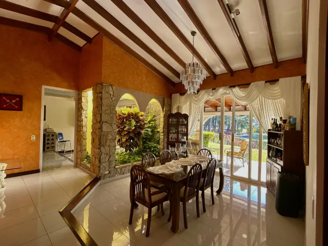 Casa en venta en Hacienda Los Reyes