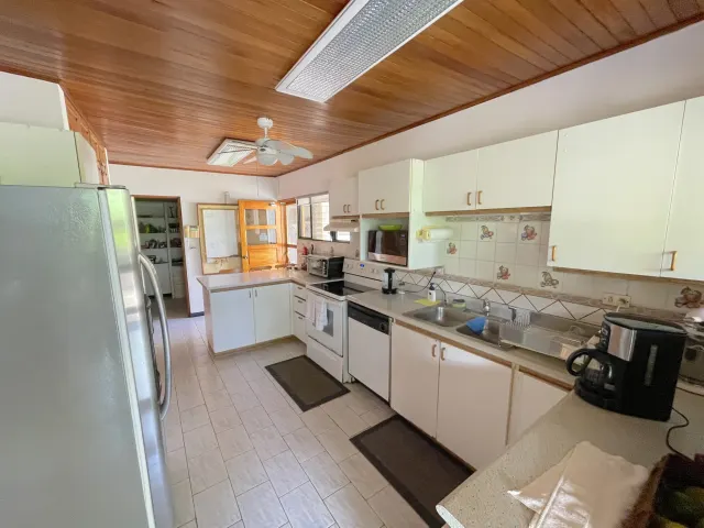 Para Venta Casa de una planta, con piscina