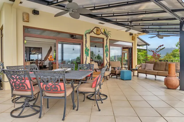 Playa Hermosa Jaco casa en venta
