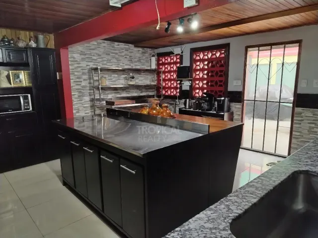 Propiedad con 2 Casas y Vistas a las Montañas – Excelente Potencial para Airbnb, Hospedaje o Retiro Vacacional
