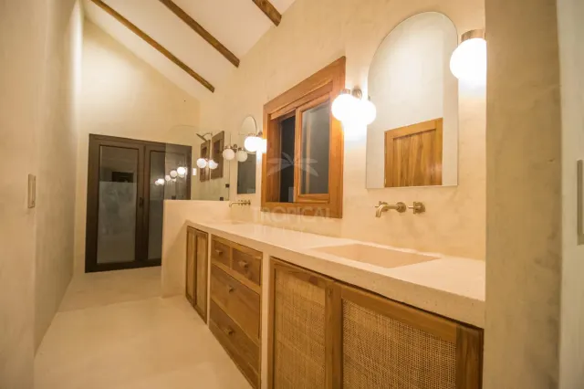 Terreno de uso mixto con vista al mar en Mal País, Costa Rica, con 75% de construcción permitida, $629,000