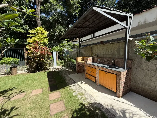 Casa Moderna de Lujo en Venta Cerca de la Playa Vendida