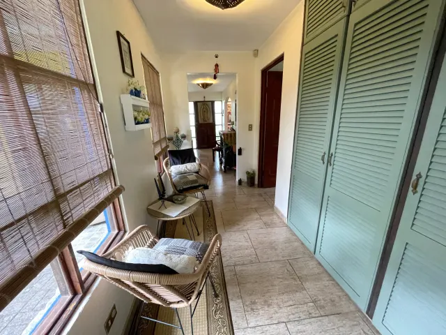 Hacienda Los Reyes: Hogar Familiar y Paraíso del Golf