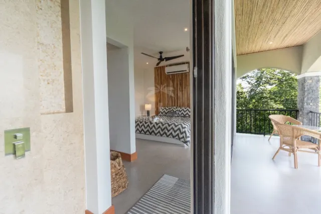 Casa de Lujo con Piscina Infinita y Vistas 360° en la