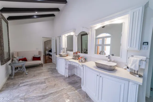 Lujosa casa colonial en venta en la exclusiva comunidad Monteran, Curridabat