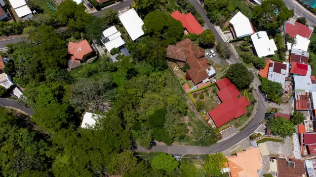 Venta de Lote Privado y Lujoso en Rio Oro, Santa Ana