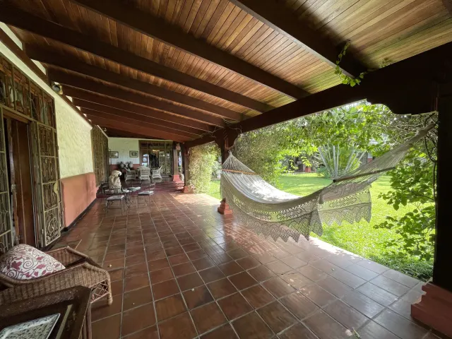 Santa Ana Piedades casa de una planta con 10.763m2